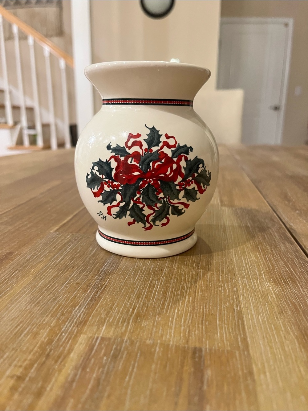 Vintage Princess House
768 Christmas Ceramic Tart
Warmer Potpourri Simmer Holly.